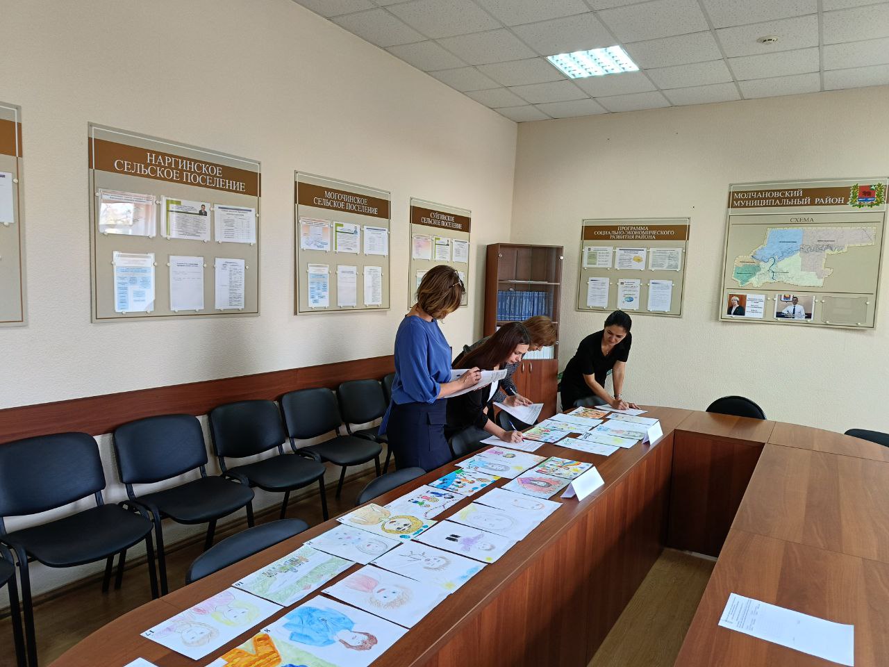 Подведены итоги конкурса рисунков «Мой любимый воспитатель» ко Дню воспитателя и всех дошкольных работников.
