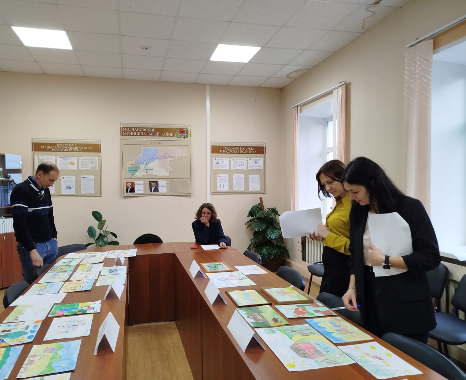 Подведены итоги районного конкурса детского рисунка «Сельское хозяйство глазами детей».